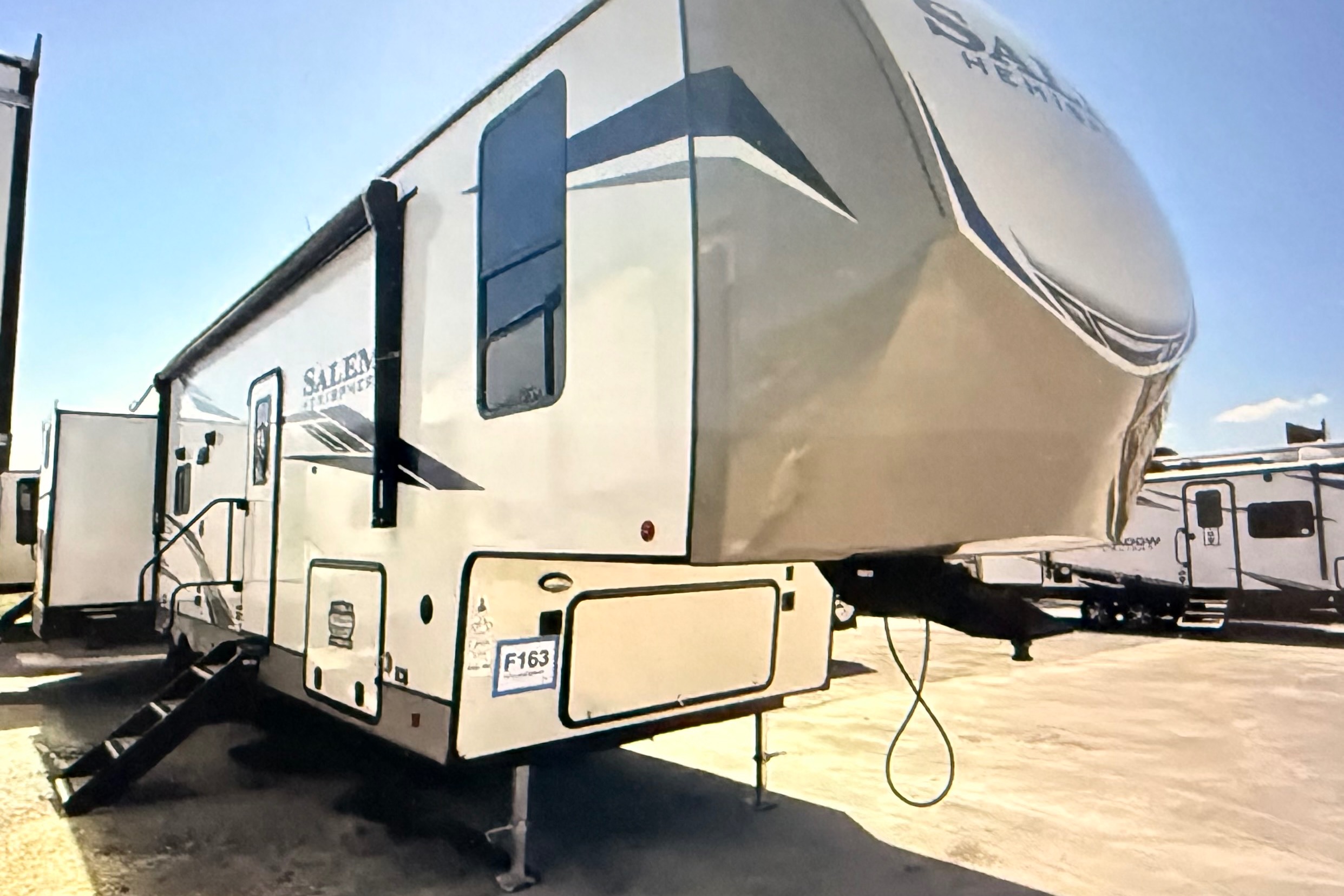 Dr. Jillian's Forest River Salem Hemisphere Fifth Wheel