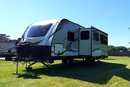 Fireside RV's 2021 Jayco White Hawk 27RB - LMI1125