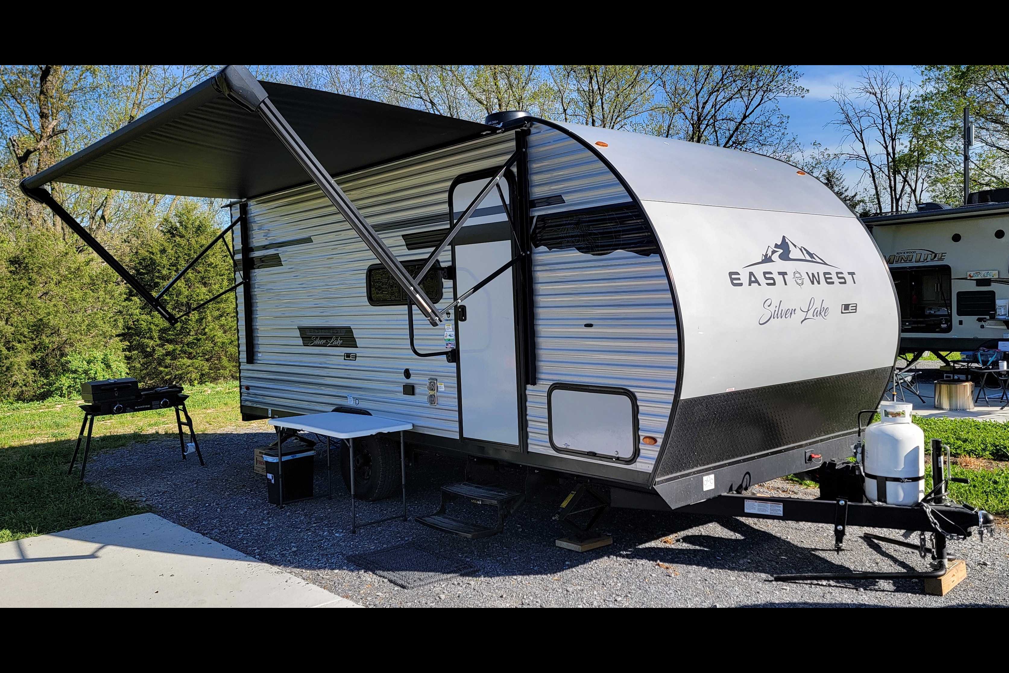 Stephen's 2024 East to West Silver Lake LE Travel Trailer