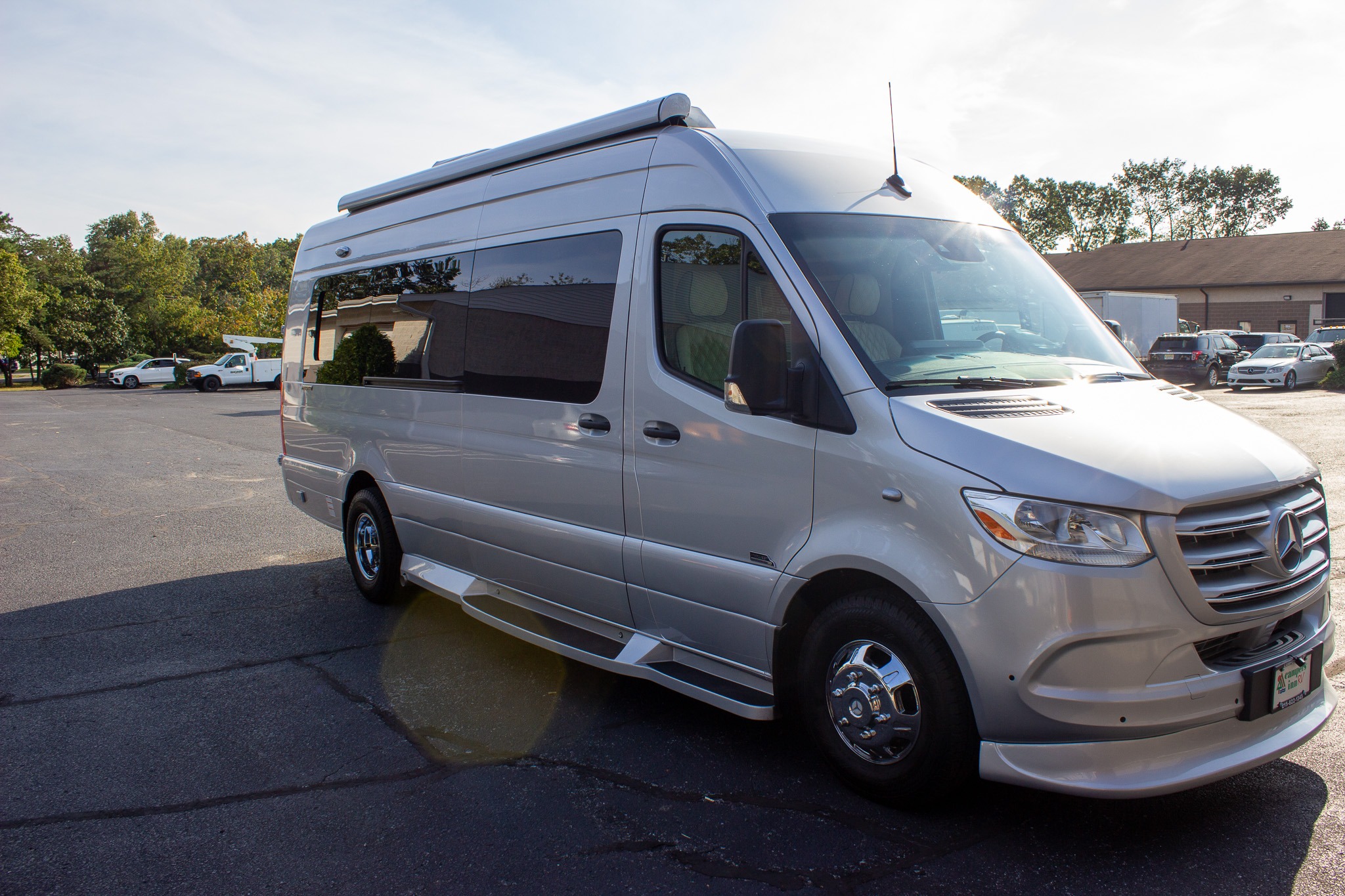 Entourage Elite: Your Ultimate Road Trip Companion!