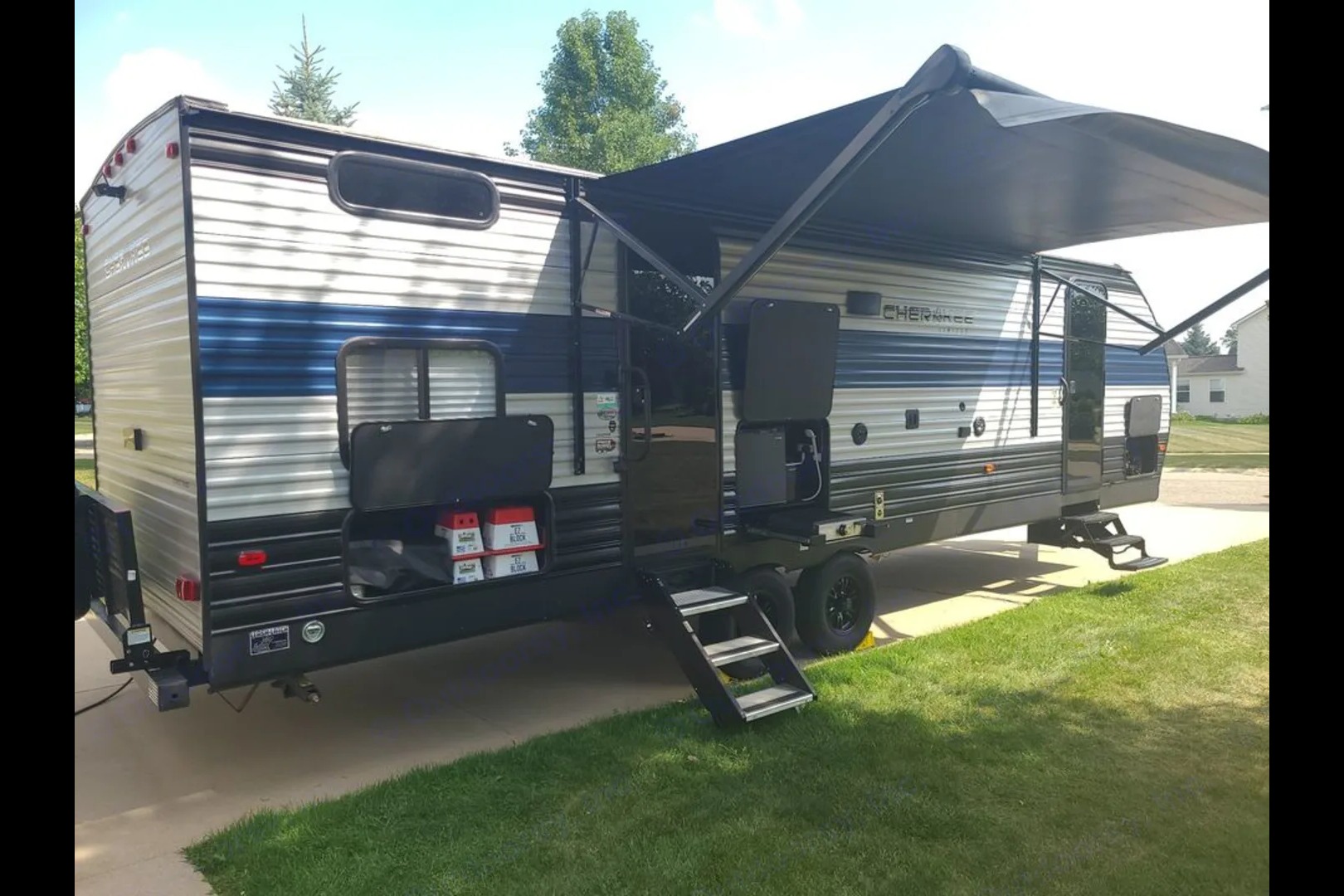 Fireside RV's 2021 Forest River Gray Wolf Cherokee Limited 264DBH Bunkhouse - LMI1154