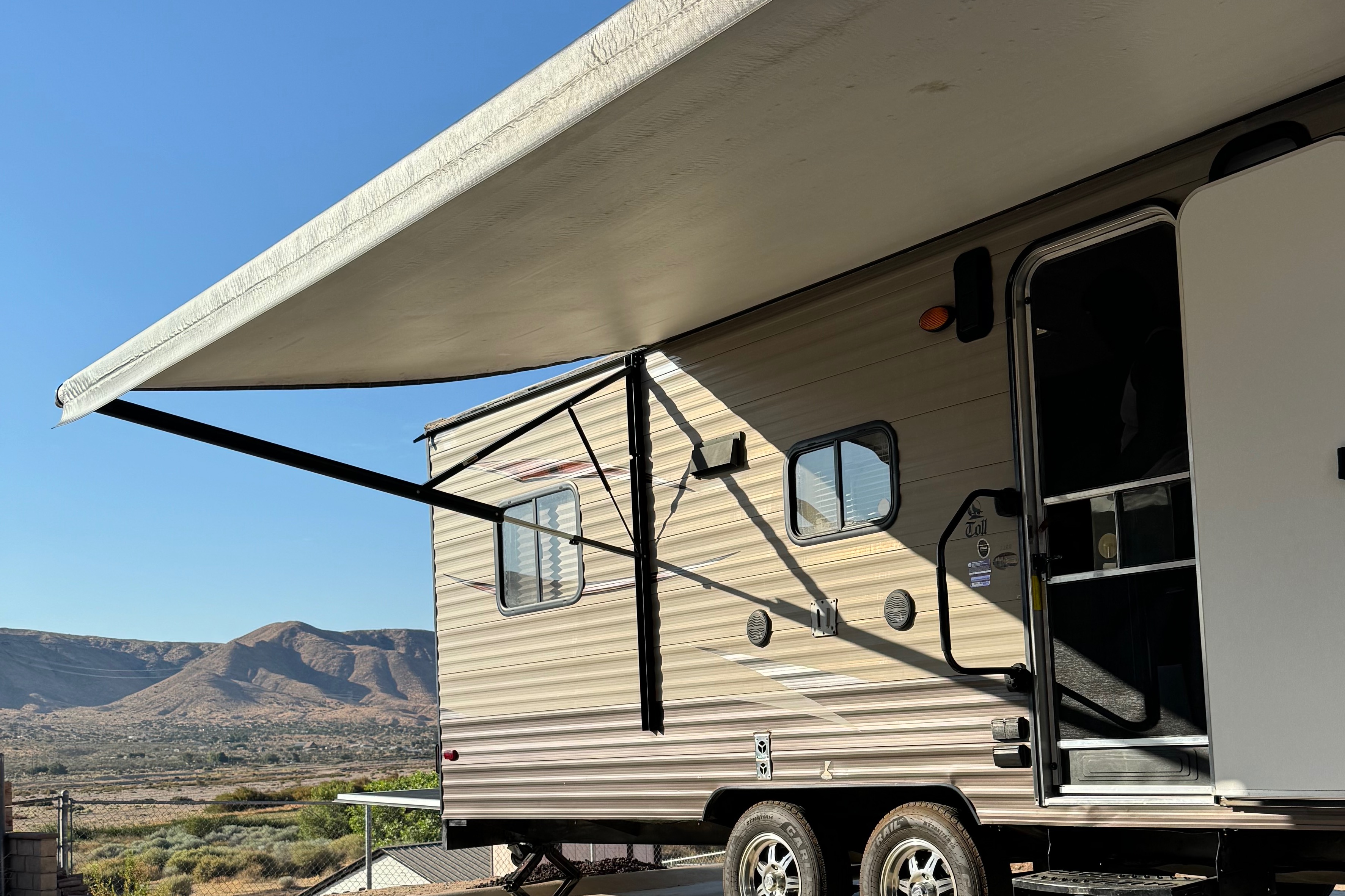 Wolfie Toy Hauler- Pet Friendly