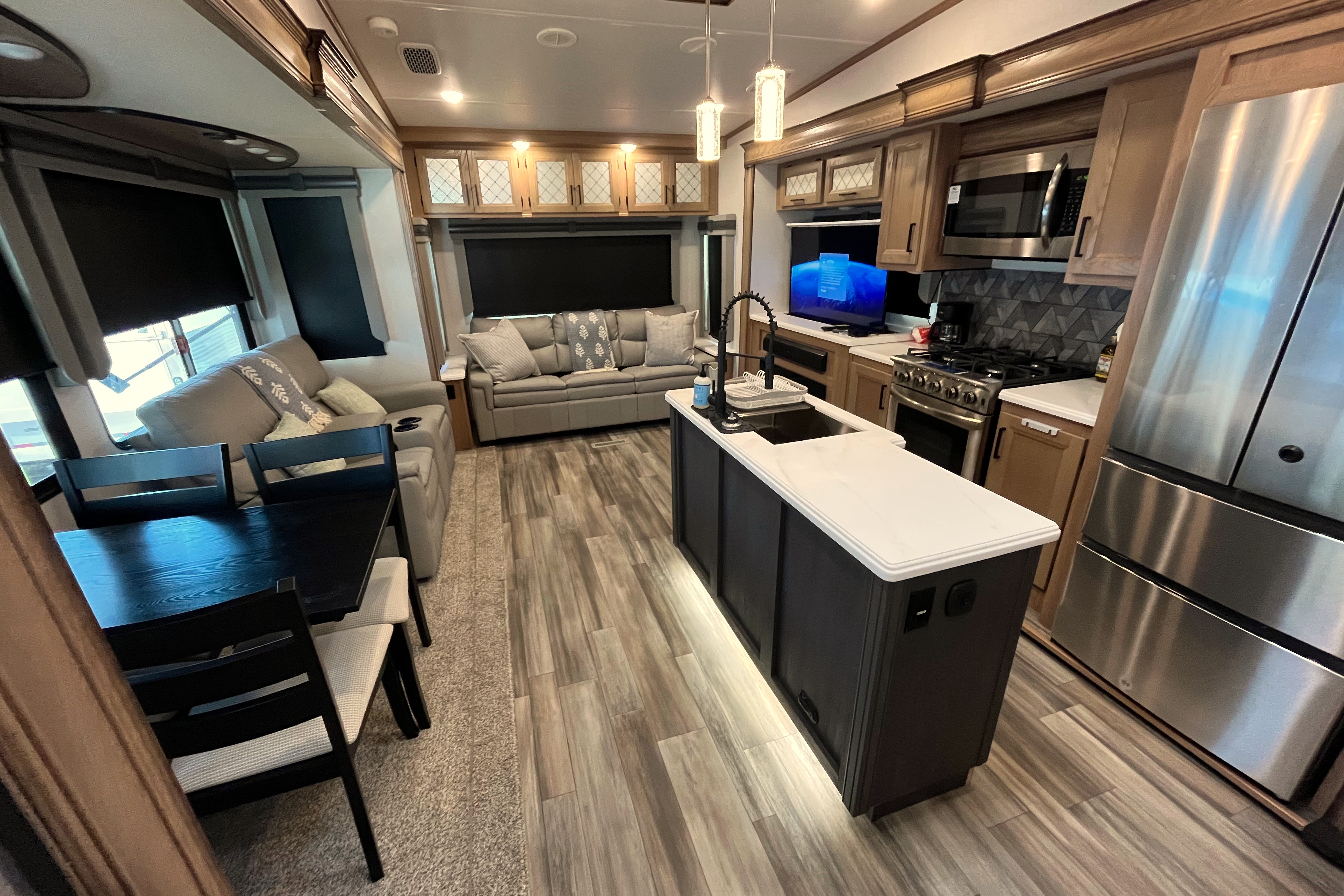 Glamping in your reach!! **DELIVERY AVAILABLE**