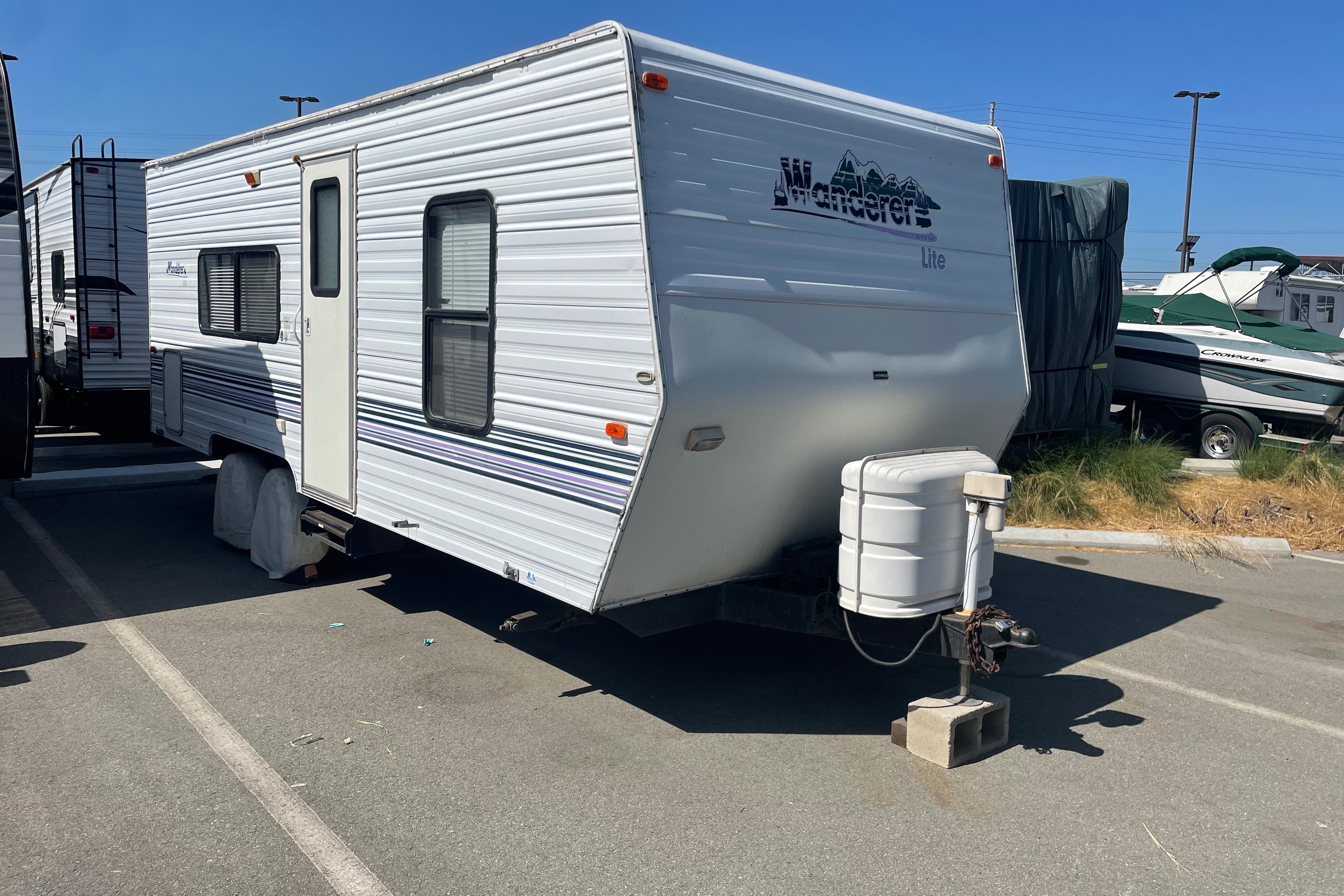 22 ft Thor Wanderer Travel Trailer Ready For Adventure