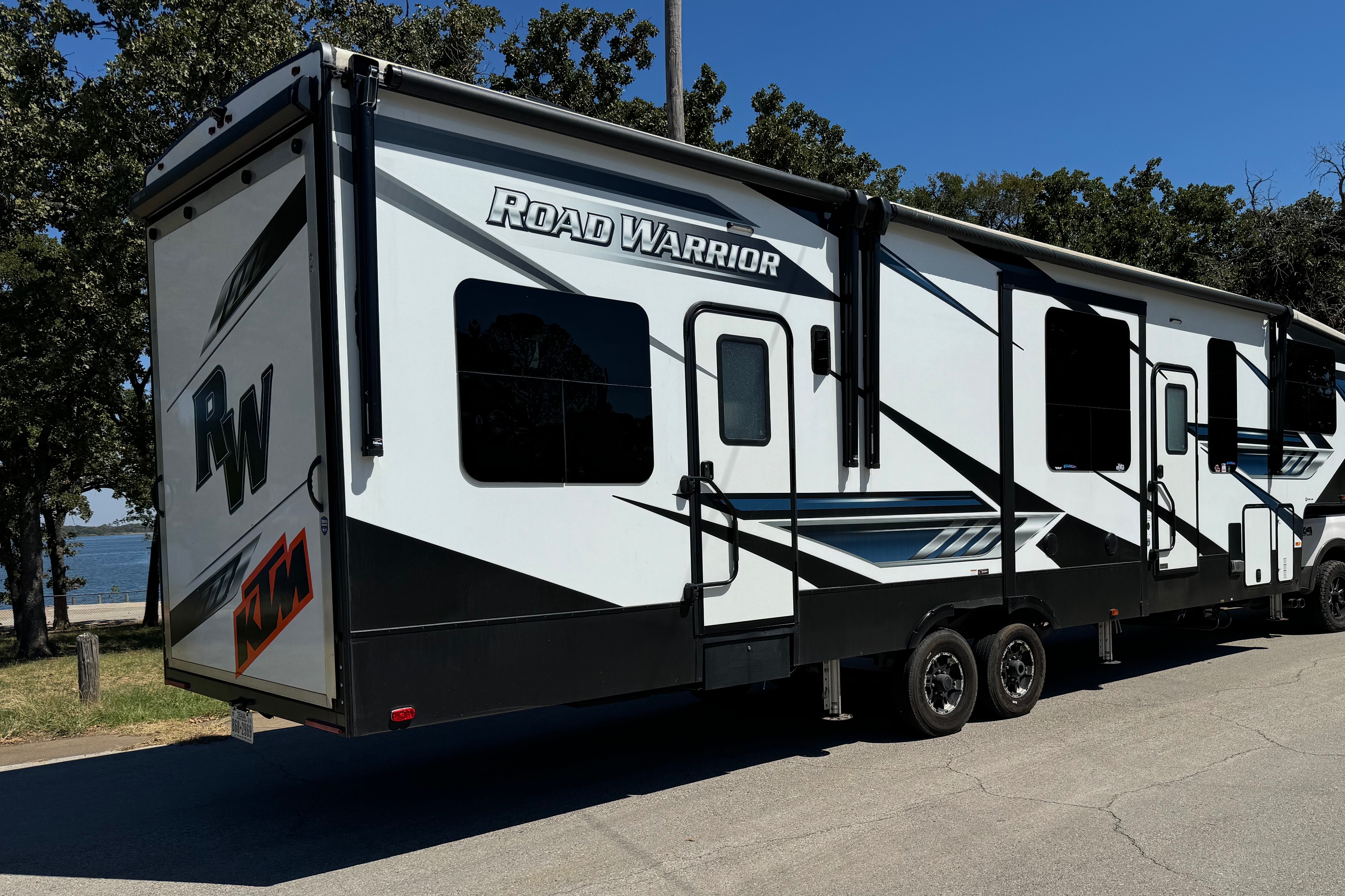 Sunflower RV Rentals Heartland Road Warrior Fifth Wheel