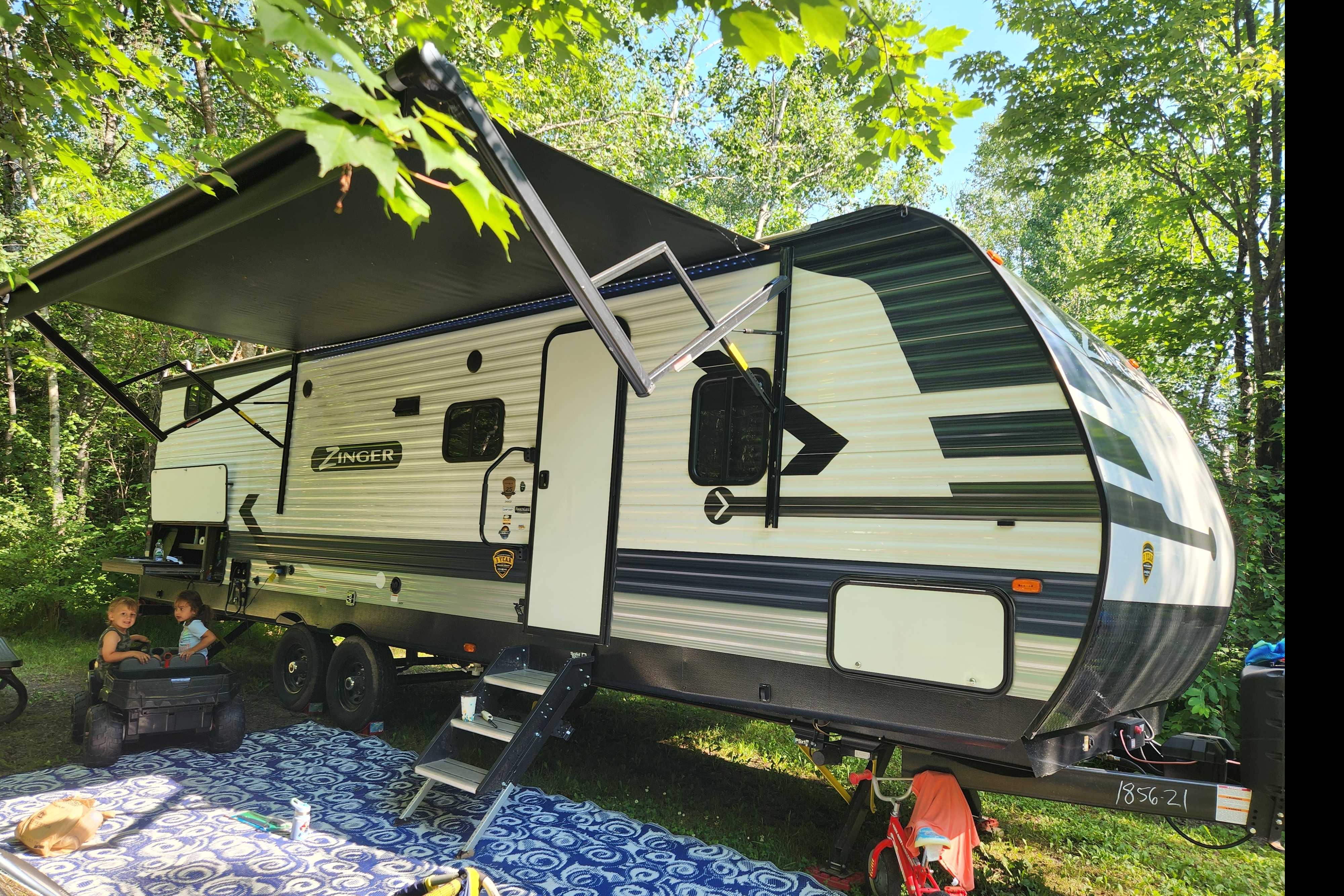 2022 Family Edition Crossroads Zinger TT 