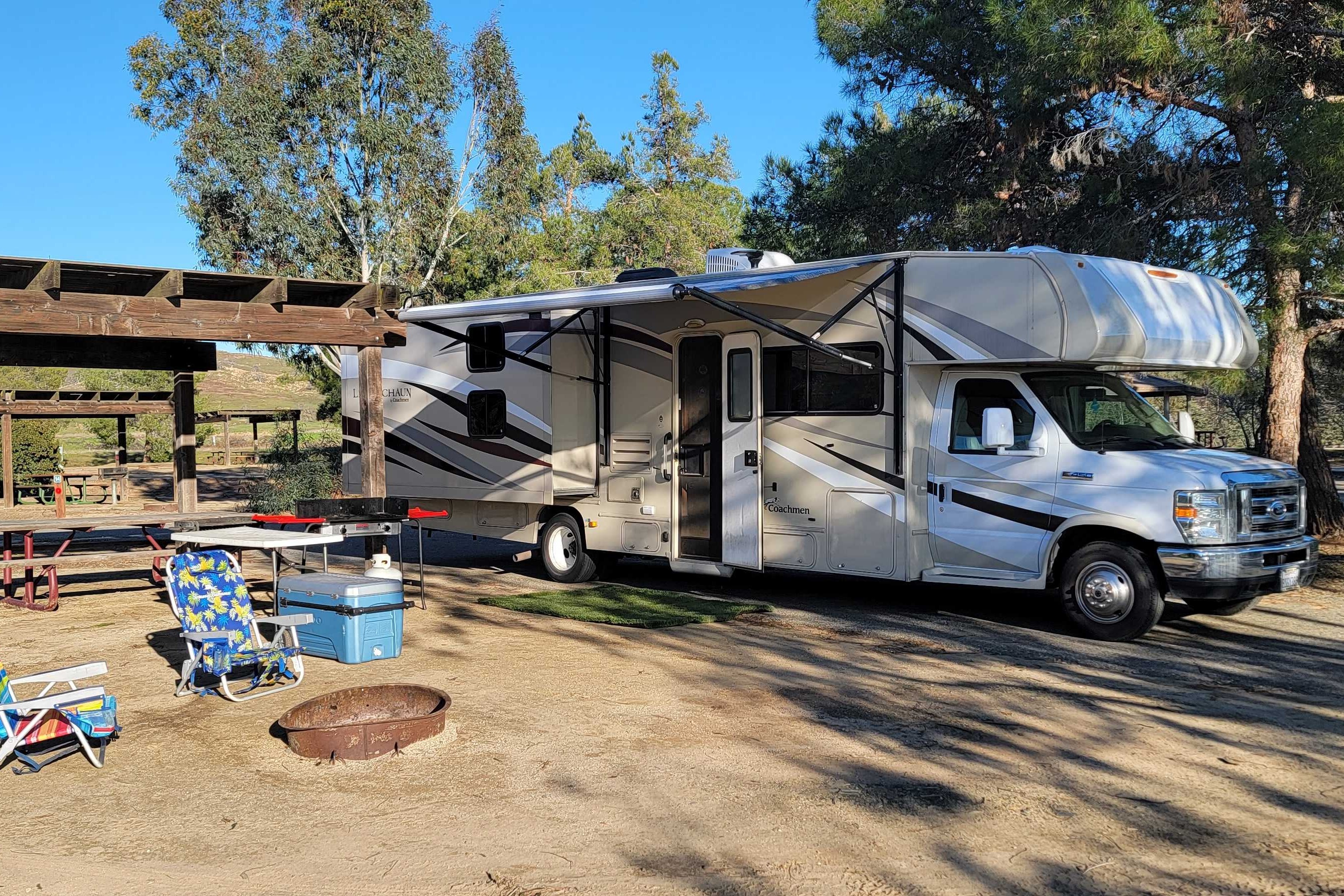 ***THE MOOSE*** '17 Coachmen SLEEPS 10!!!