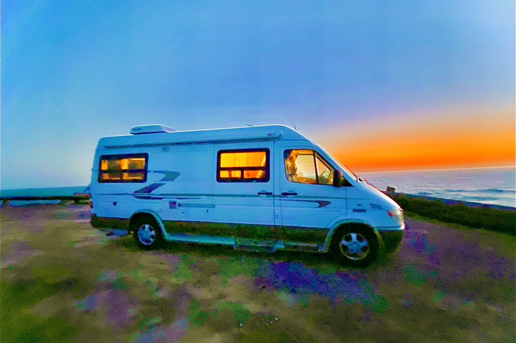 “Miss. Retro Pleasure-Way C Class Mercedes Sprinter Van
