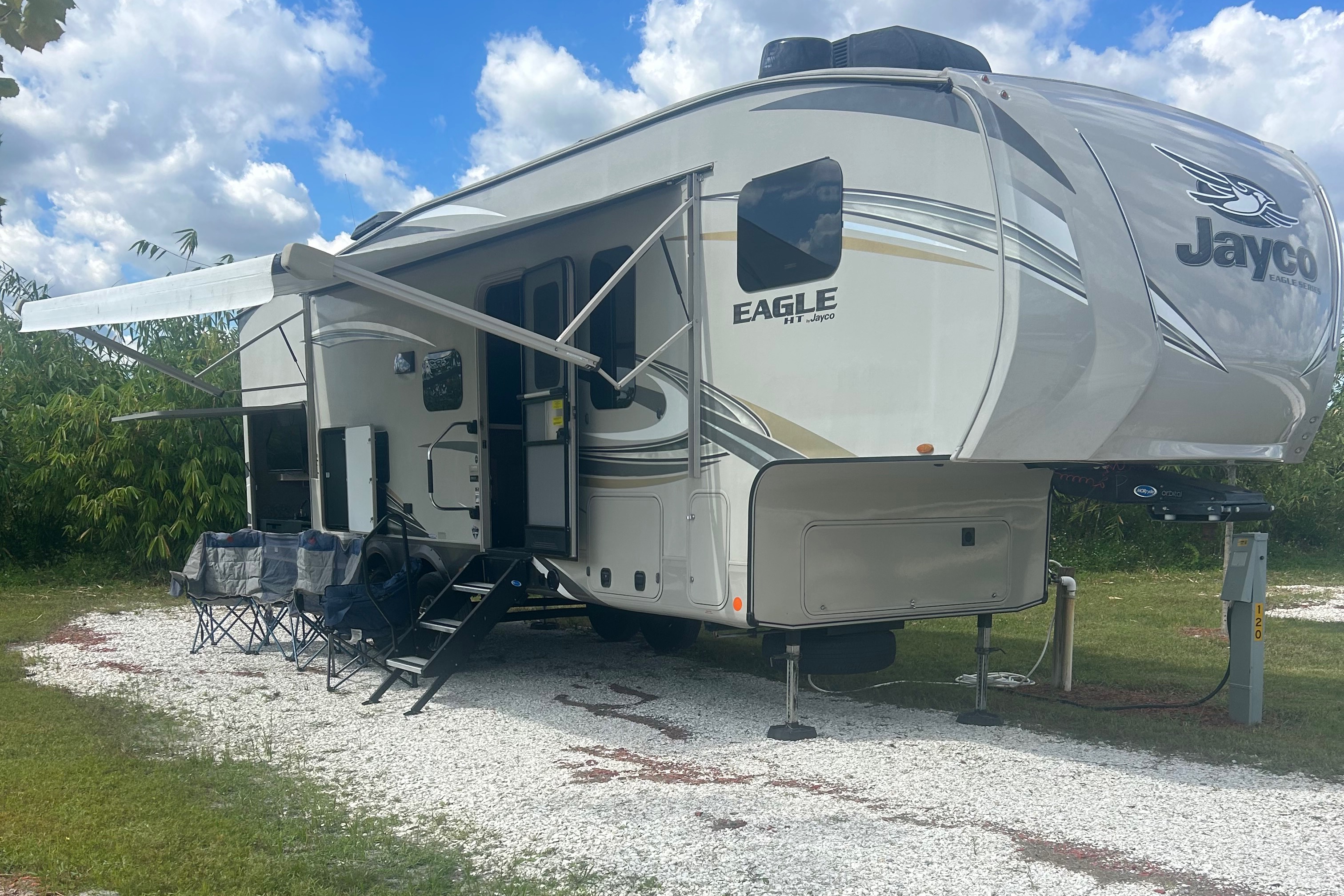Jayco Eagle HT 29.5BHDS Fifth Wheel