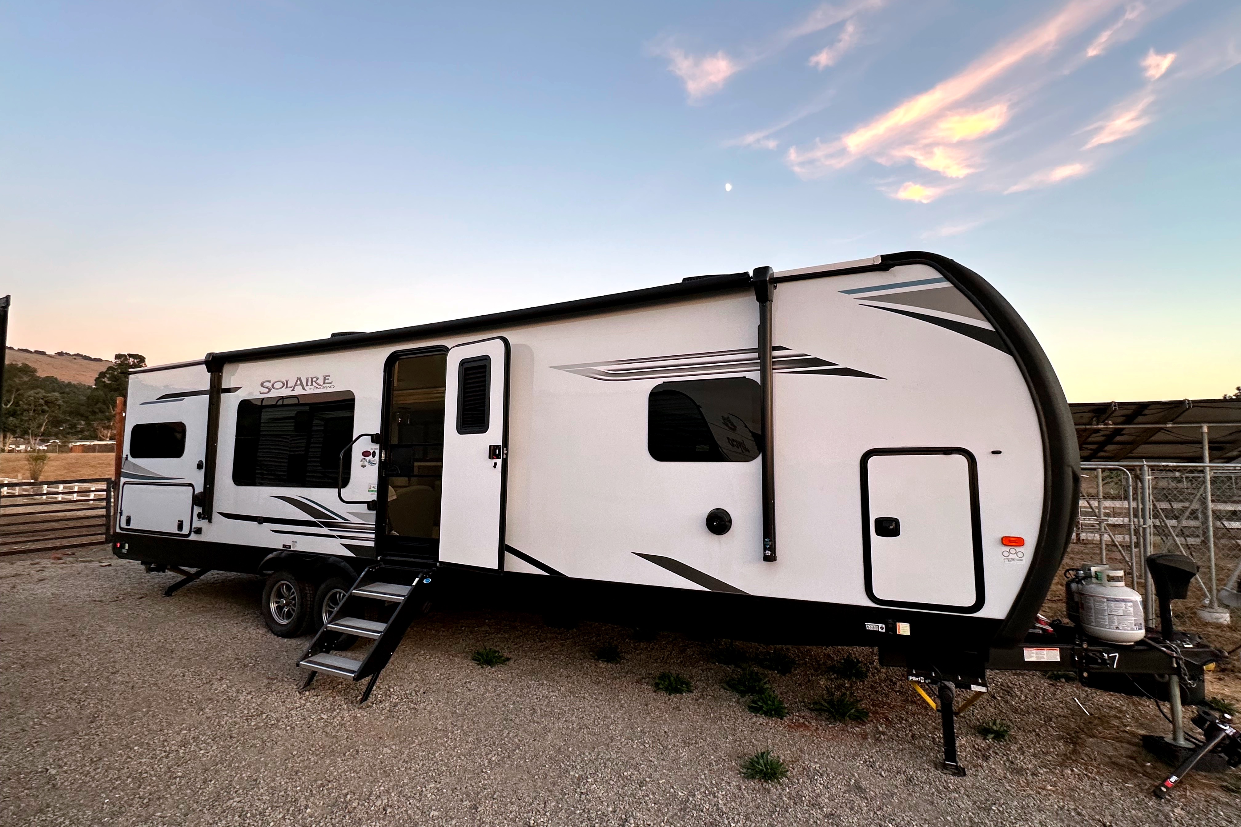 Sleeps 6 - New 2022 Travel Trailer Palomino