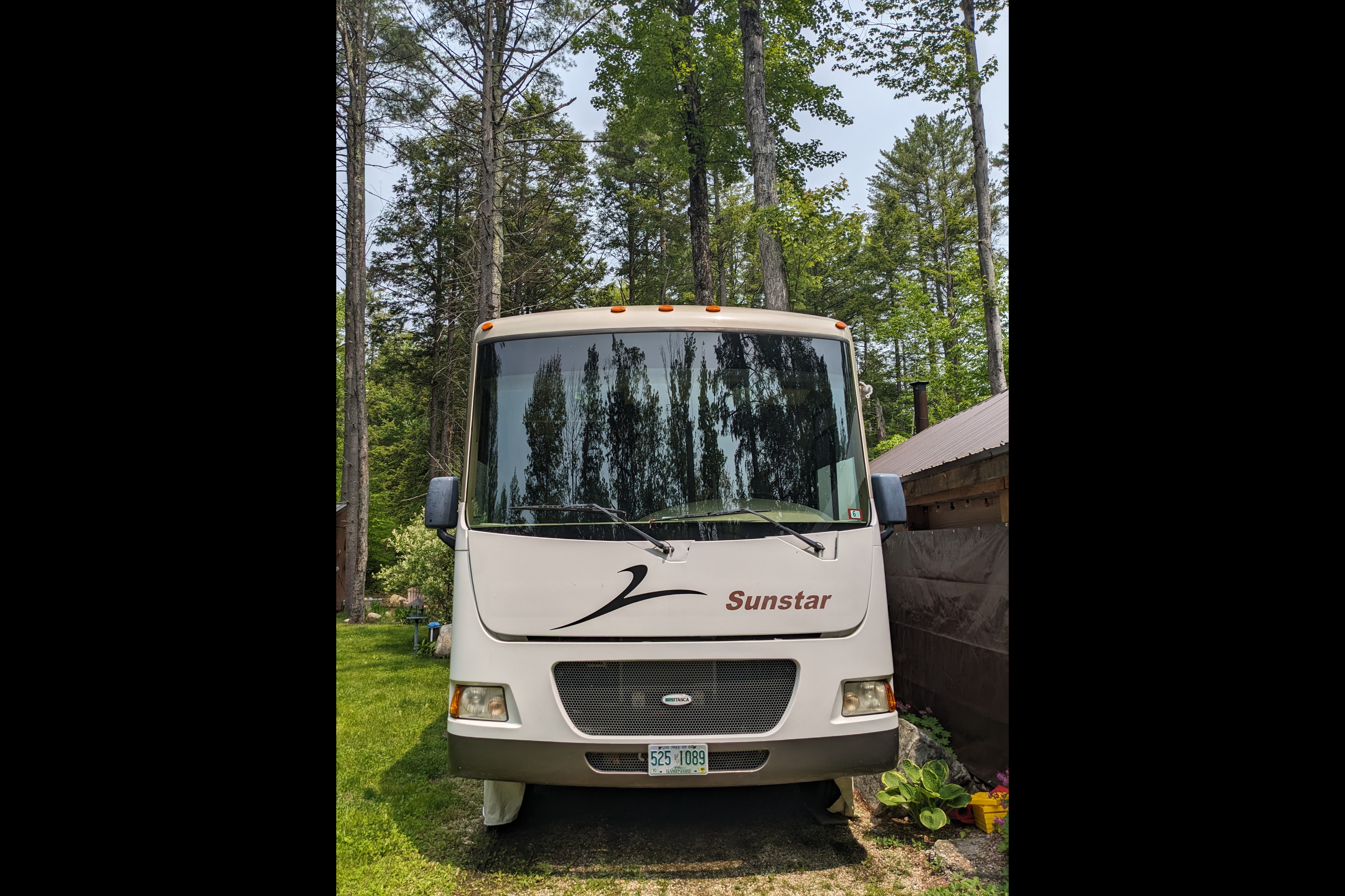 Comfy Winnebago Itasca Sunstar 26P Class A