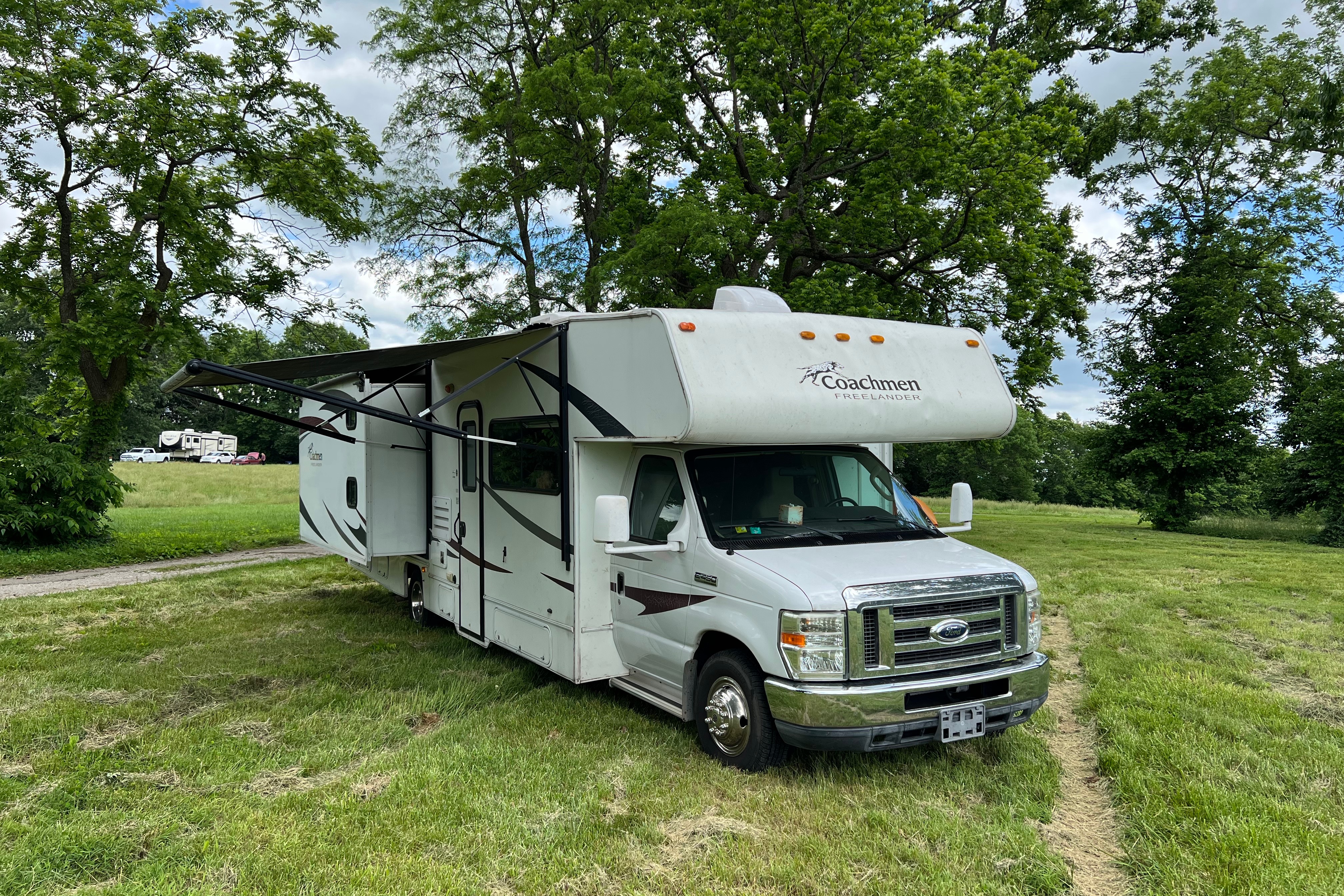 Family & Pet friendly Bunkhouse Motorhome