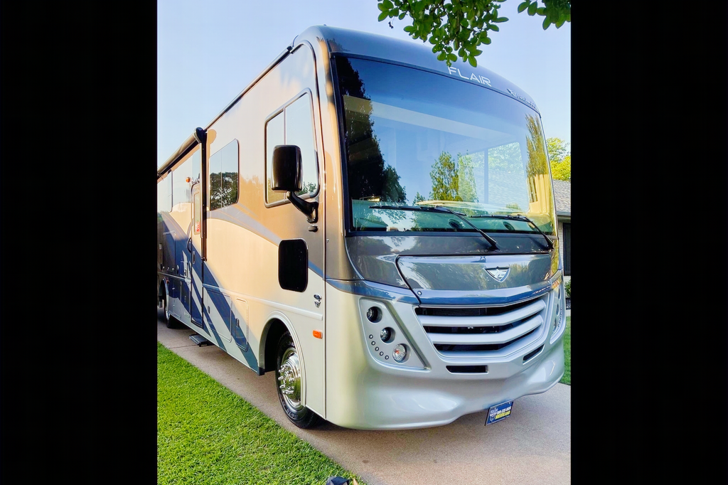 2021 Fleetwood Flair Bunk Model