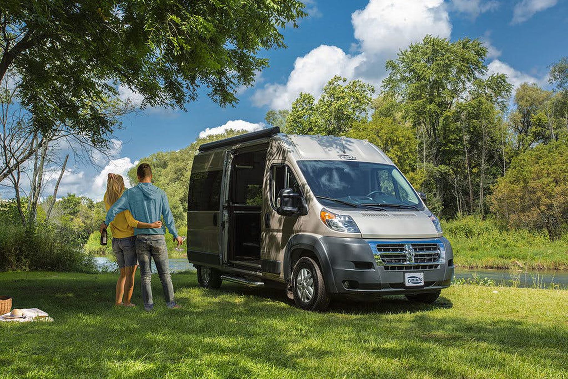 Clean Fully Contained OFF-Grid Capabilities Hymer Carado Axion Class B