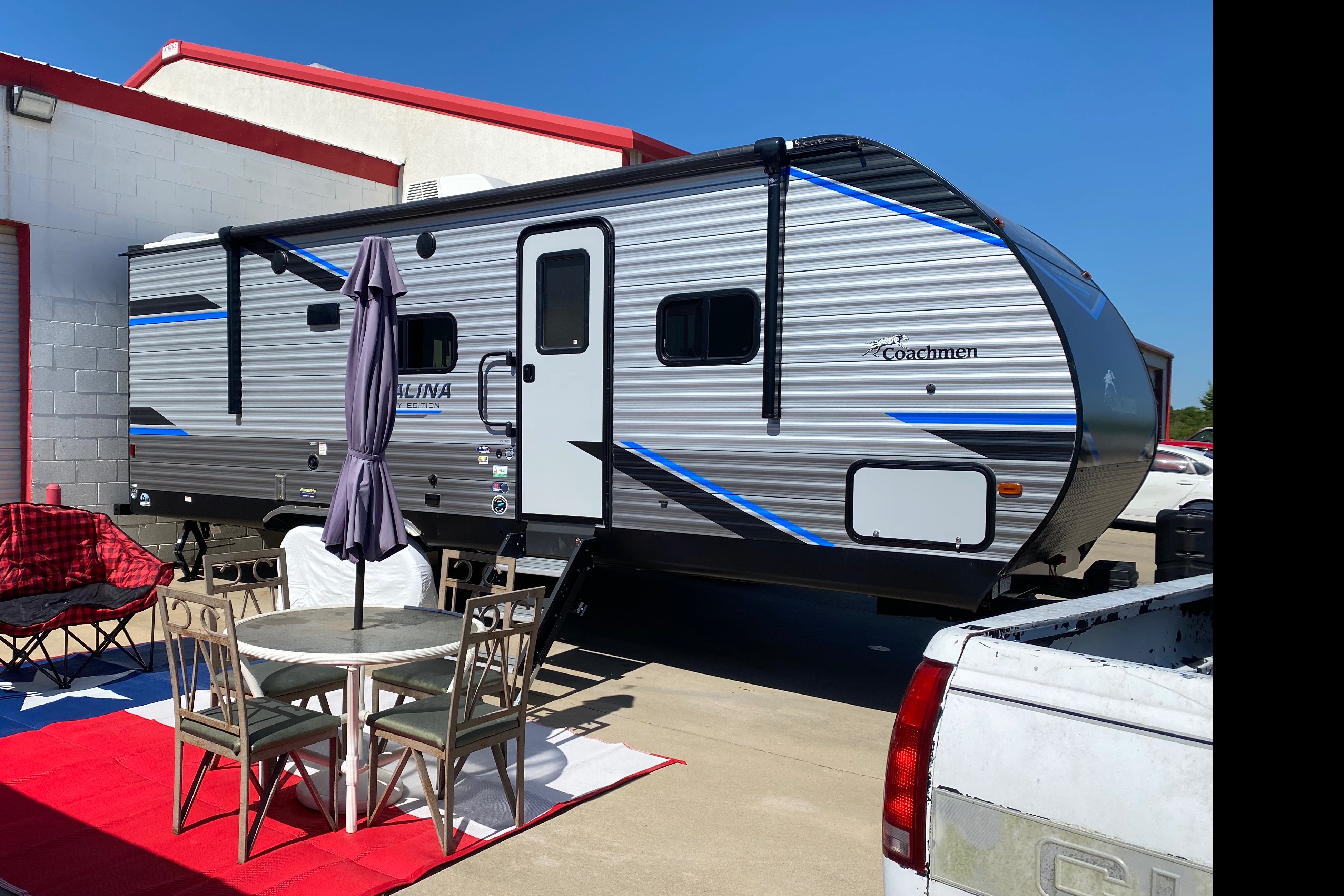 Fully loaded cozy luxurious Catalina travel trailer