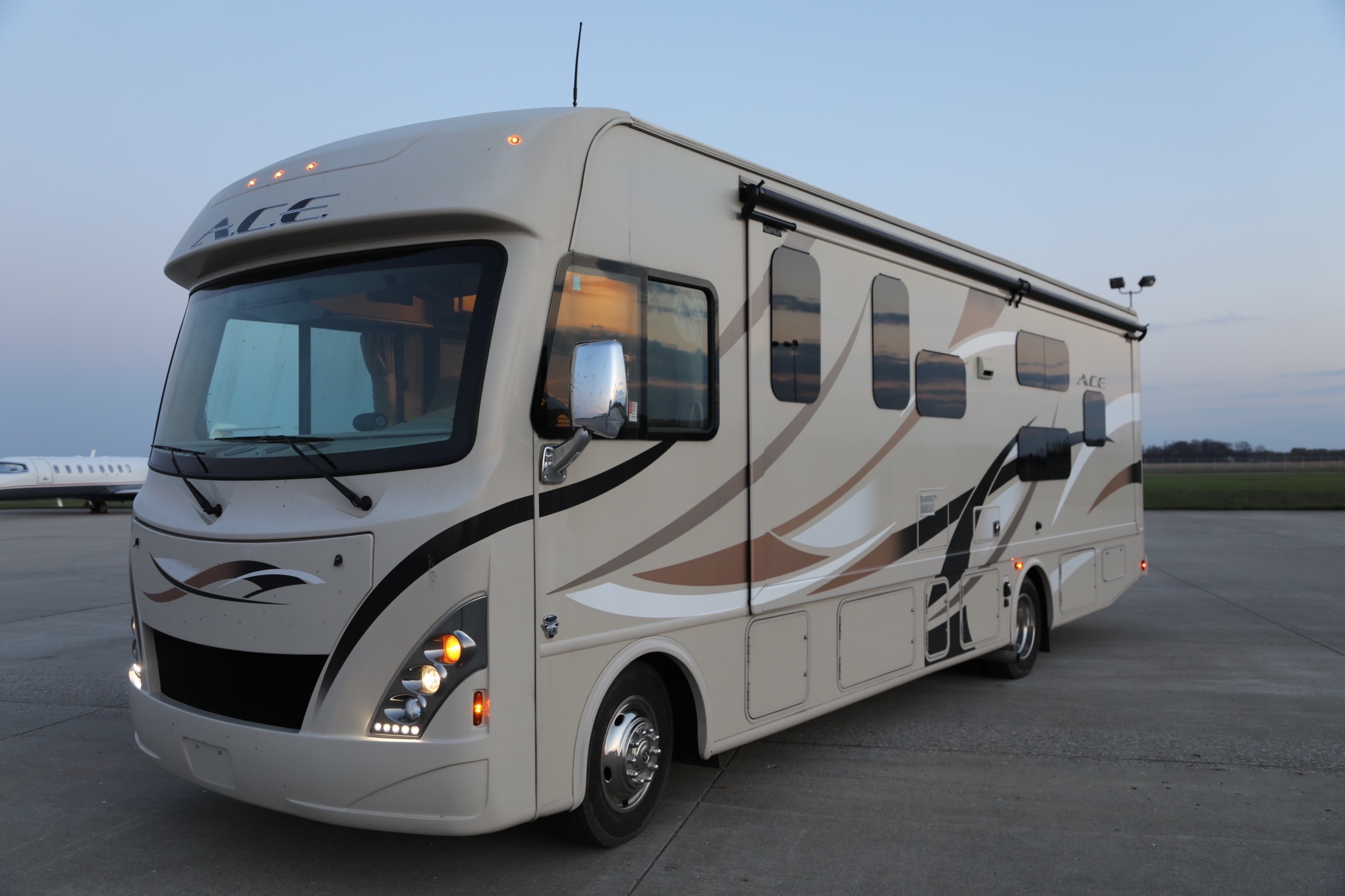 Westley's Thor Motor Coach 31.1bh Class A