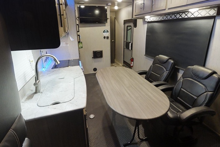 Robert's Coachmen Adrenaline  Toy Hauler