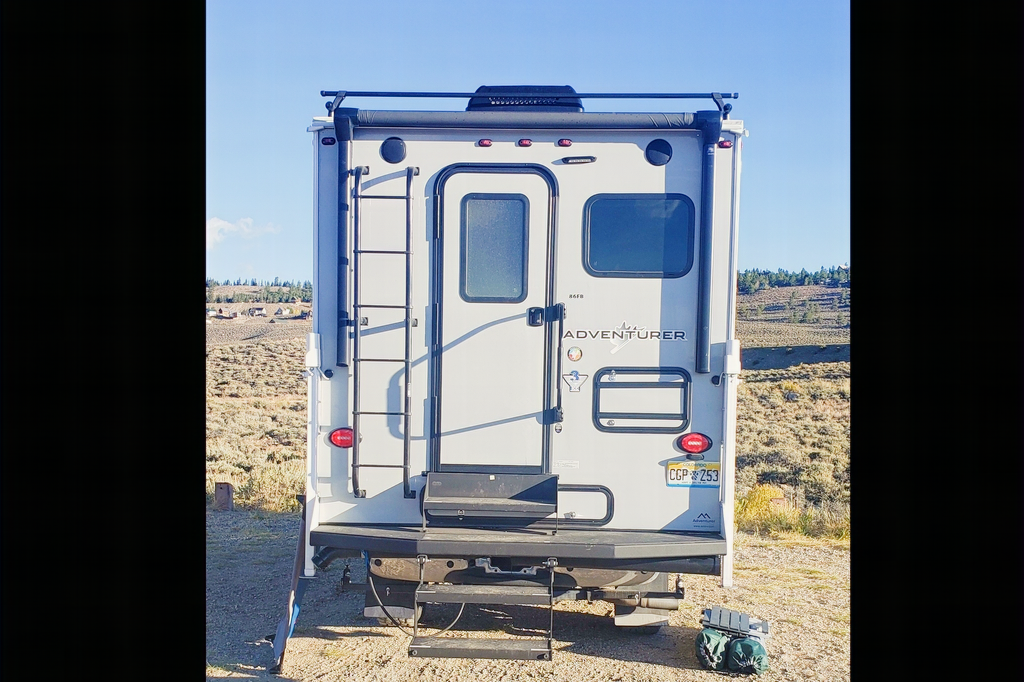 Ceci's Adventurer (Adventurer 86fb Truck Camper with F-350 Crew Cab - Detachable))